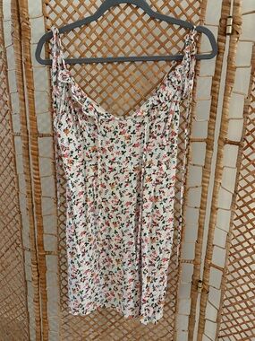Floral Mini Dress with Functional Tie-Straps